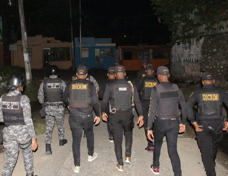 Policía rescata mujer que fue secuestrada en Herrera; dos de los captores fueron abatidos