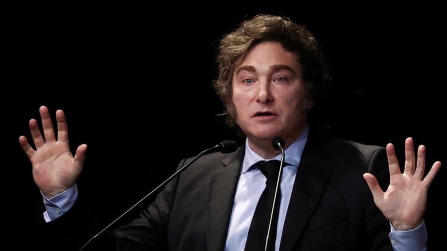 Argentina anuncia reforma migratoria que limita acceso a salud estatal y facilita deportaciones